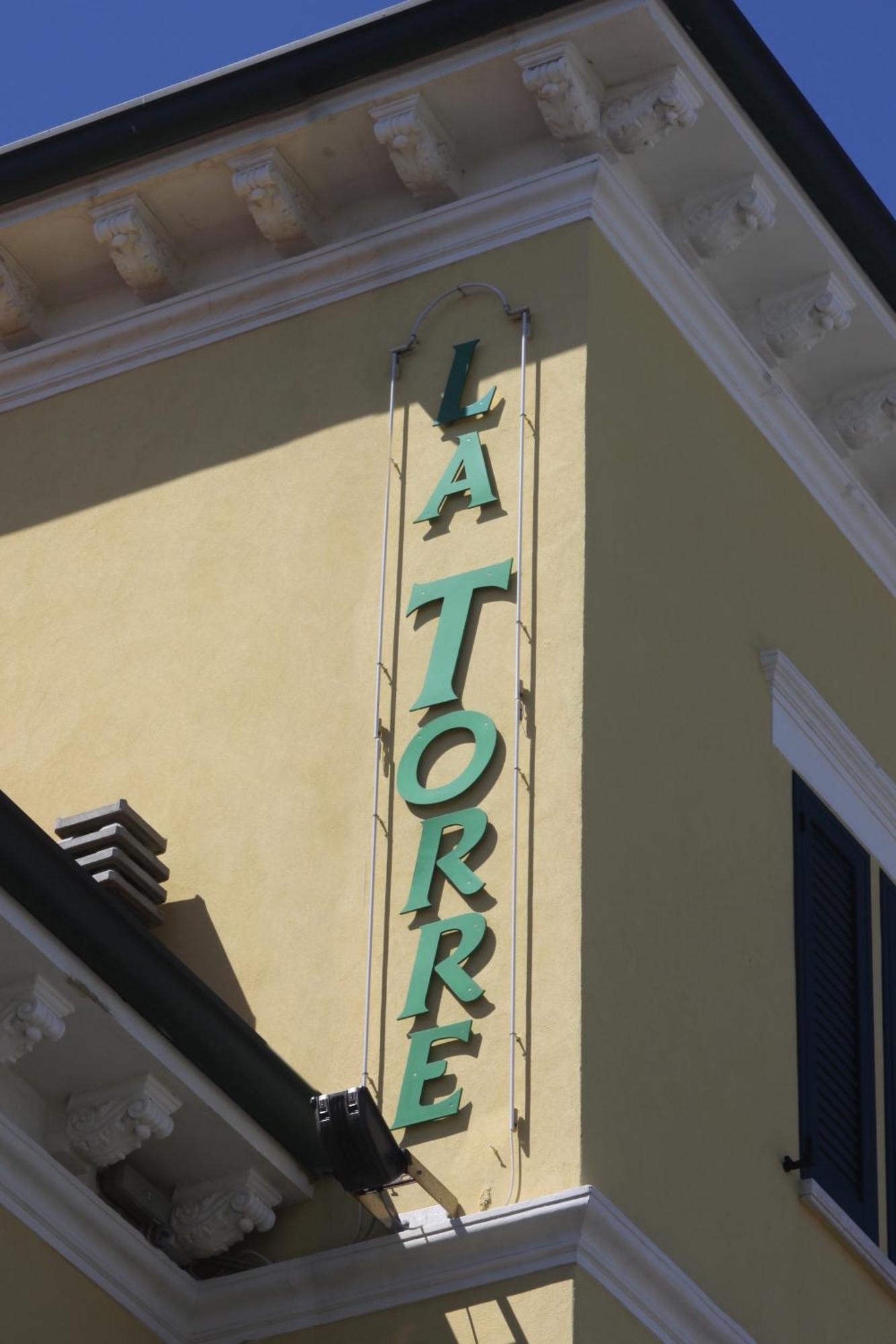Hotel La Torre Римини Экстерьер фото