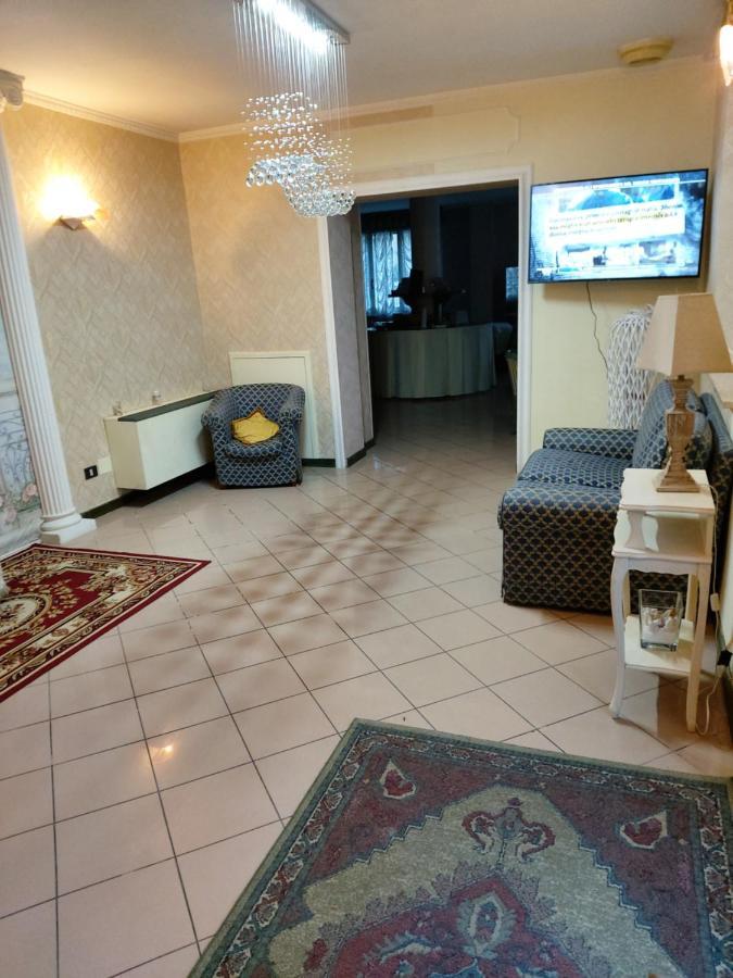 Hotel La Torre Римини Экстерьер фото
